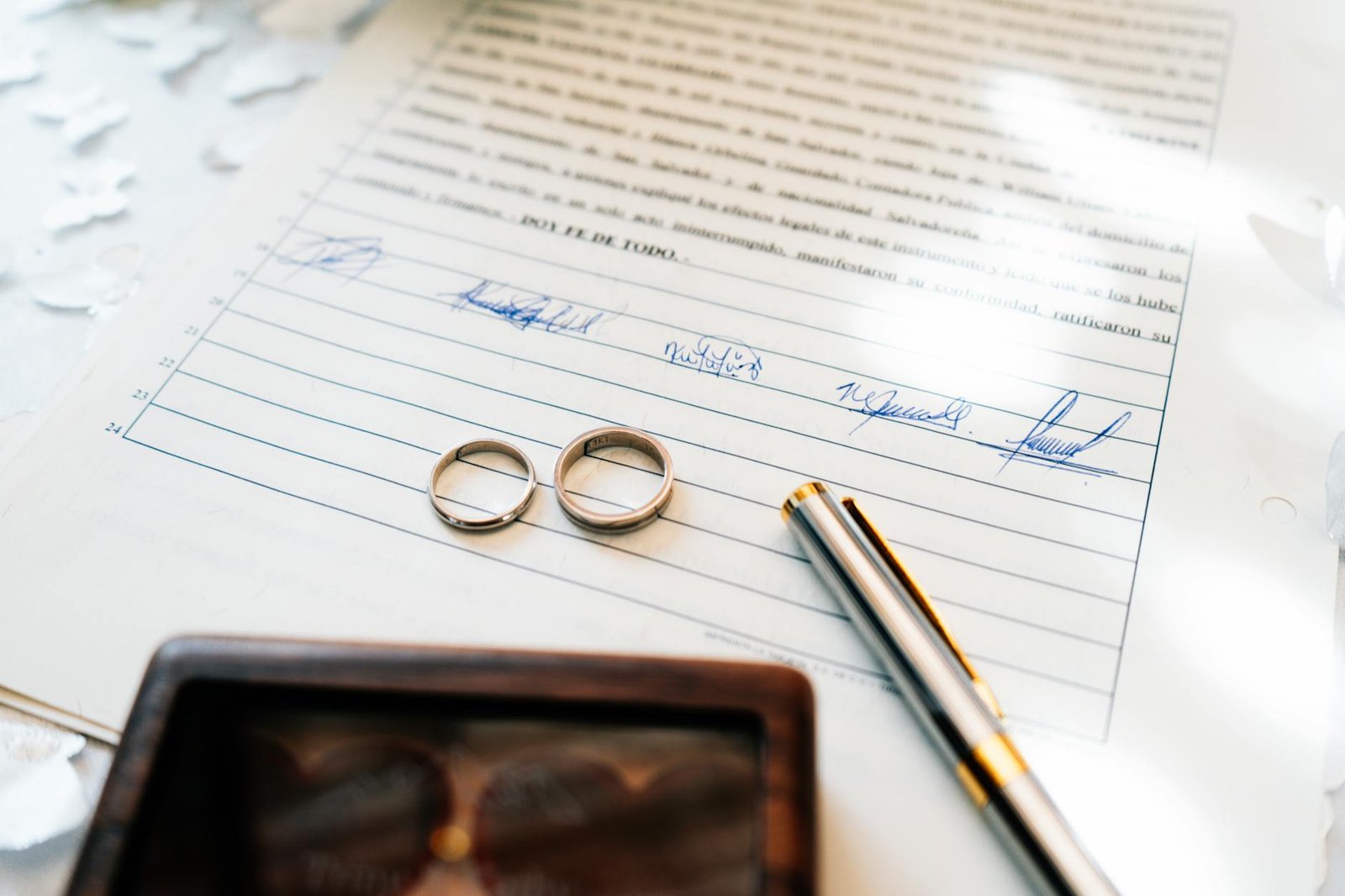 How to Write a Will in Canada (2026): Costs, Options, and What Must Be In It